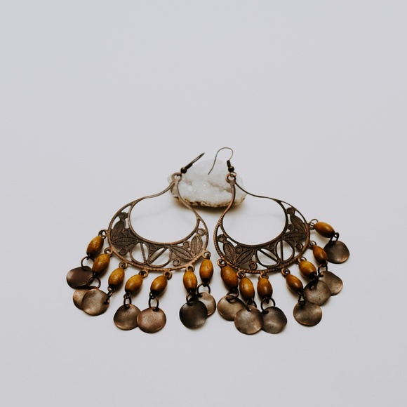 Vintage Y2K Faux Bronze & Wood Dangle Earrings – Boho Inspired Chime Style - Picture 3 of 4